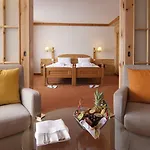 Sunstar & Hotell 4*